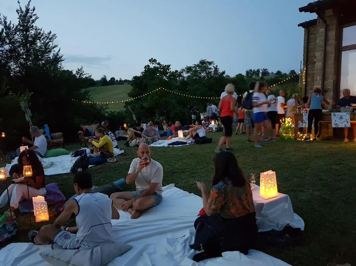 Terraluna Country House San Leo - San Marino Bed & Breakfast